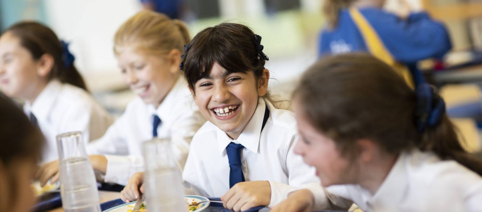 students eating lunch