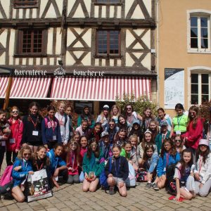 all students on a French trip